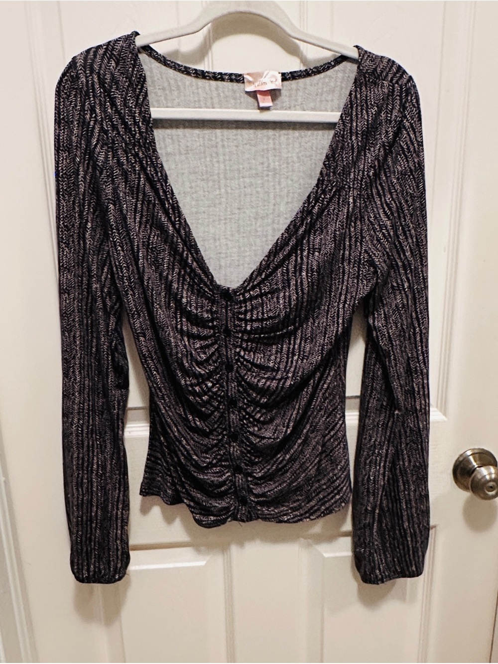 Willow Root Ribbed Ruched V-Neck Long Sleeve Top - Black & Grey Sz Large